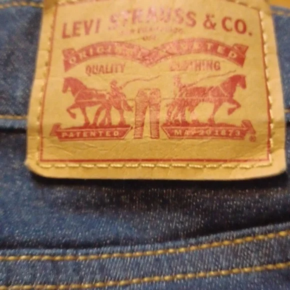 Levis High Rise Ankle Sz.29. L.26.5". R.11" Dark Wash.EUC! - Picture 5 of 11